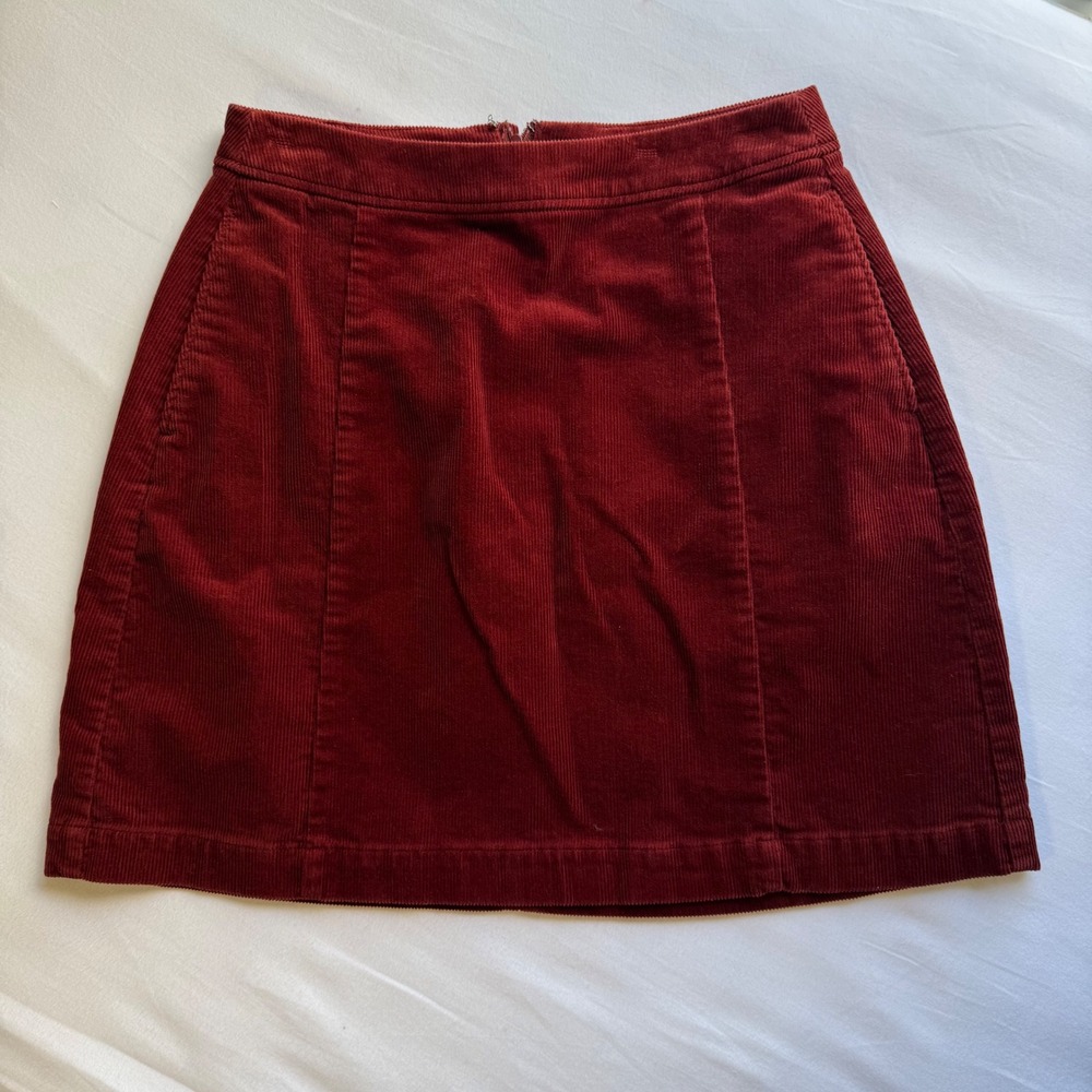Uniqlo Dark Red Corduroy Mini Skirt Size 4 A-Line Pockets Fall Autumn Date Night